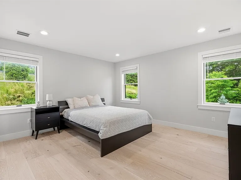 1 Lincoln Ct — Photo 20
