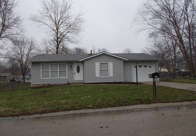2nd image of 850 Banks Dr
