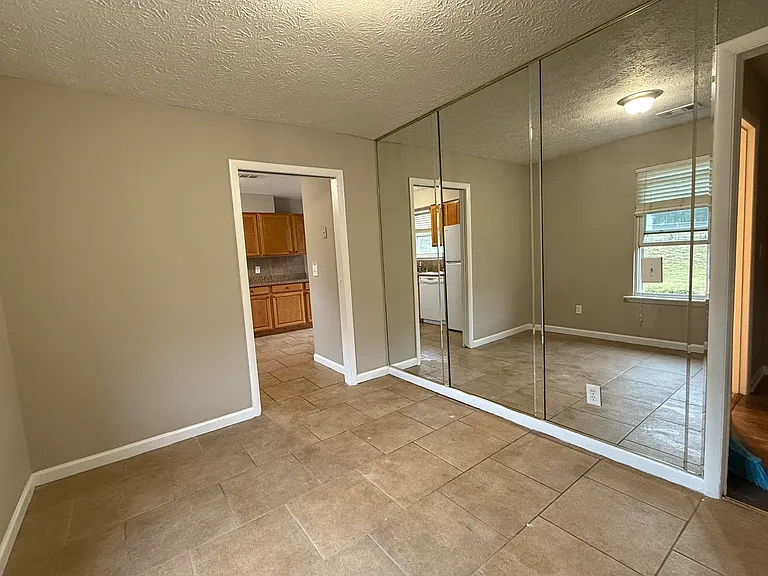 330 Forest Pl — Photo 10