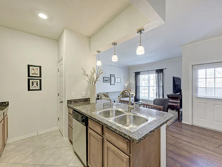 Riverhorse Ranch Apartments II — Photo 11