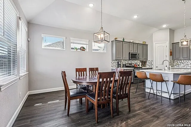 131 Dovetail St — Photo 9