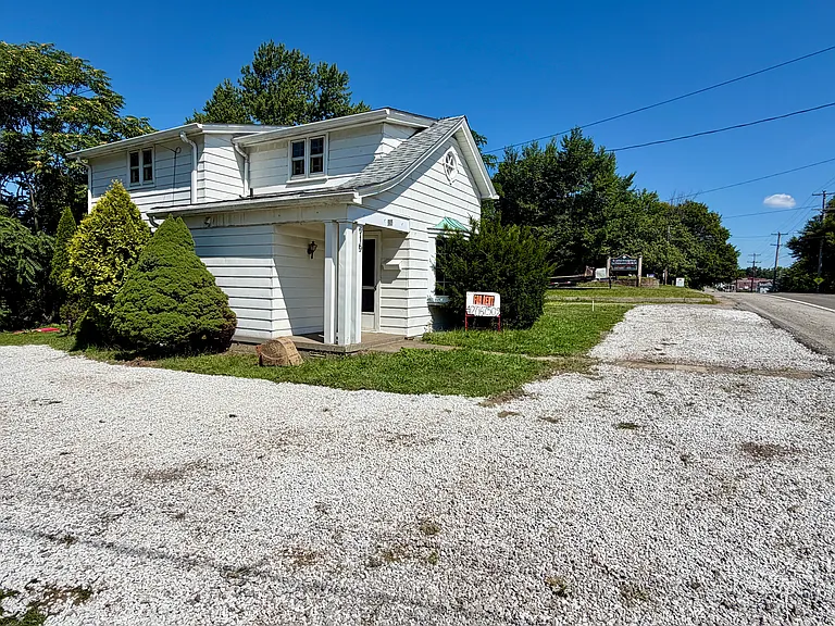 915 Perry Hwy — Photo 56