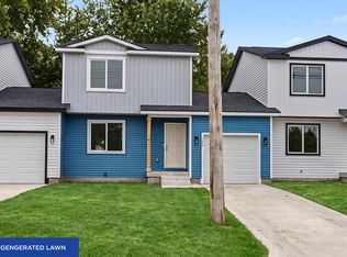 104 E Sycamore St, Ogden, IA 50212
