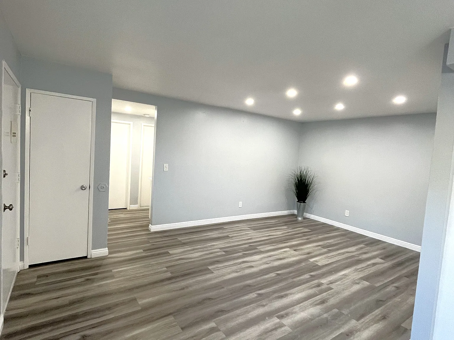 Vista Hills Apartments — Photo 2