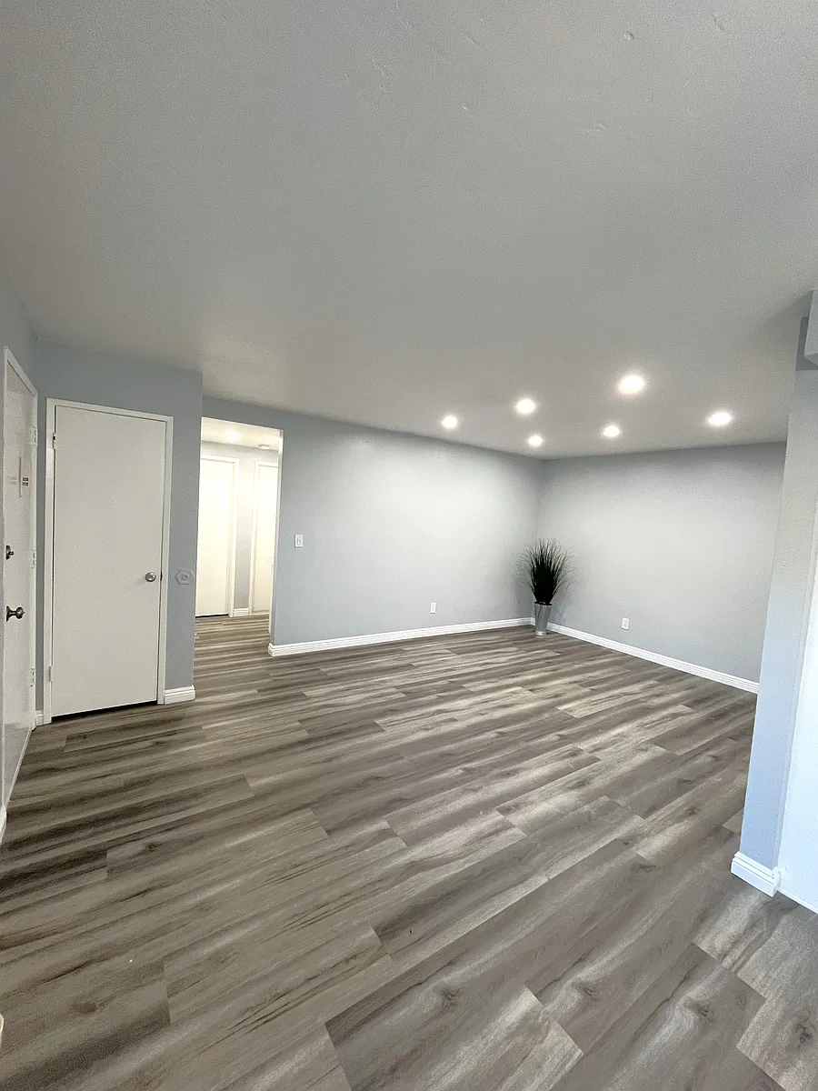 Building Photo - Vista Hills Apartments