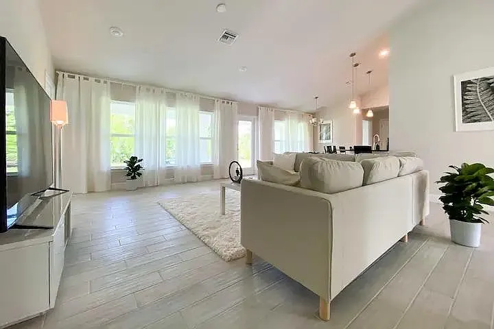 15329 Aldama Cir — Photo 13