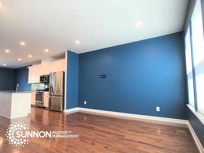 462 W Tremont Ave — Photo 10