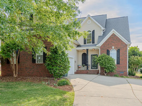 104 Cale Dr, Burlington, NC 27215