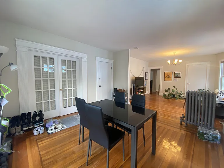 24-26 Burnham St #2 — Photo 6