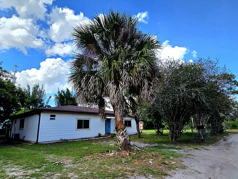 7033 Easter St — Photo 3