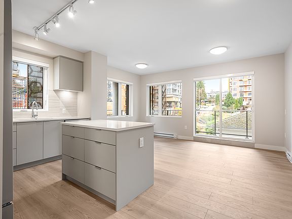 4th image of 641 Claremont St #1393349