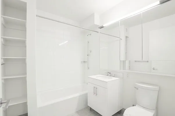 Rented by Bond New York | media 5