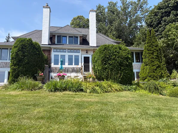 119 Wood Cliff Dr, Plattsburgh, NY 12901