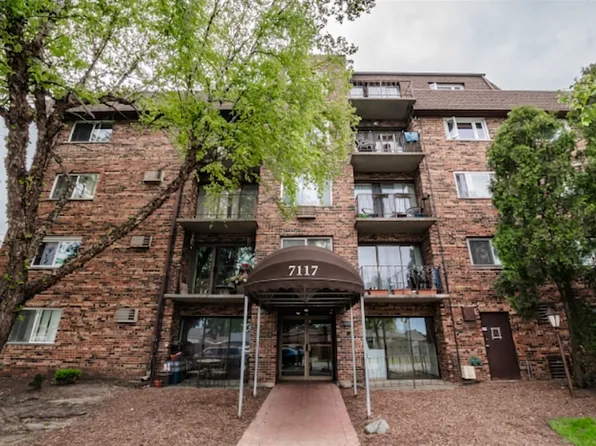 7117 W 93rd St APT 105, Oak Lawn, IL 60453