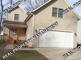 1405 Robin Rd, Valparaiso, IN 46383
