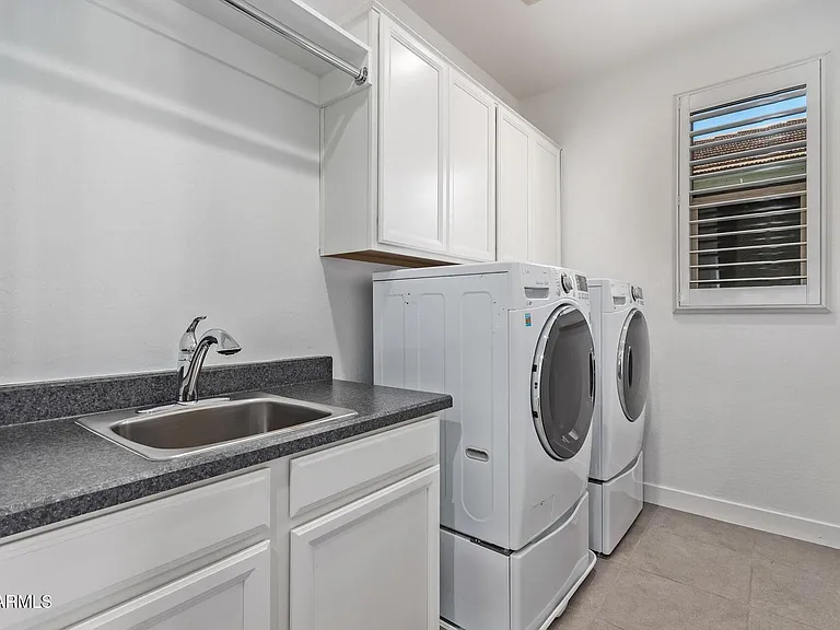 3056 E Appaloosa Rd — Photo 28