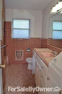 Retro Tiled Hall Bath