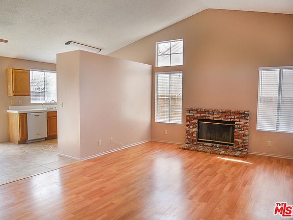 3rd image of 1040 Fairwind Ave