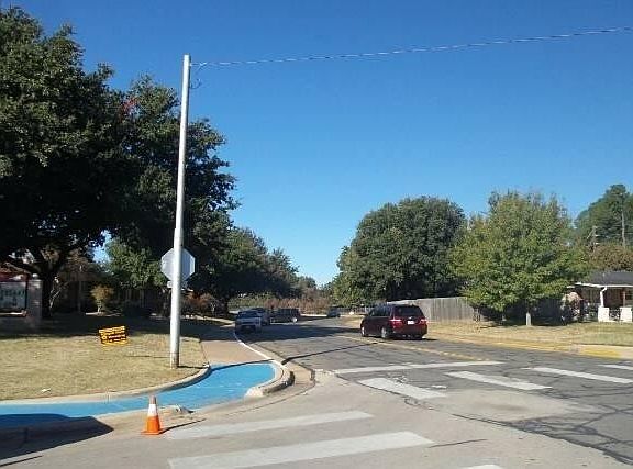 3rd image of 3006 Lynnwood Dr
