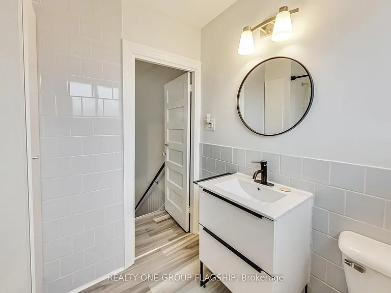16 Huntley St — Photo 27