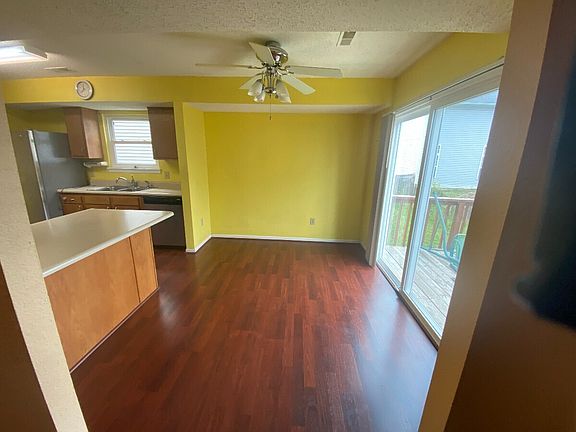 5th image of 8332 Country Creek Dr