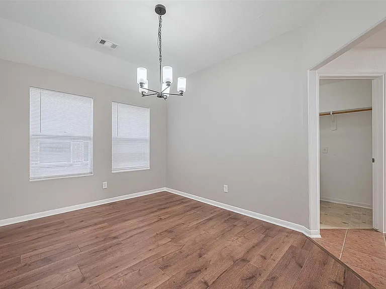 12230 Hawthorne Hill Cir — Photo 22