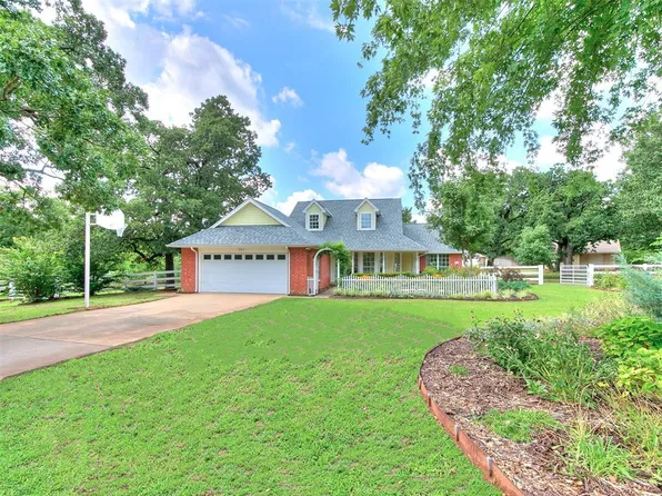 501 Pleasant Oaks Cir, Edmond, OK 73034