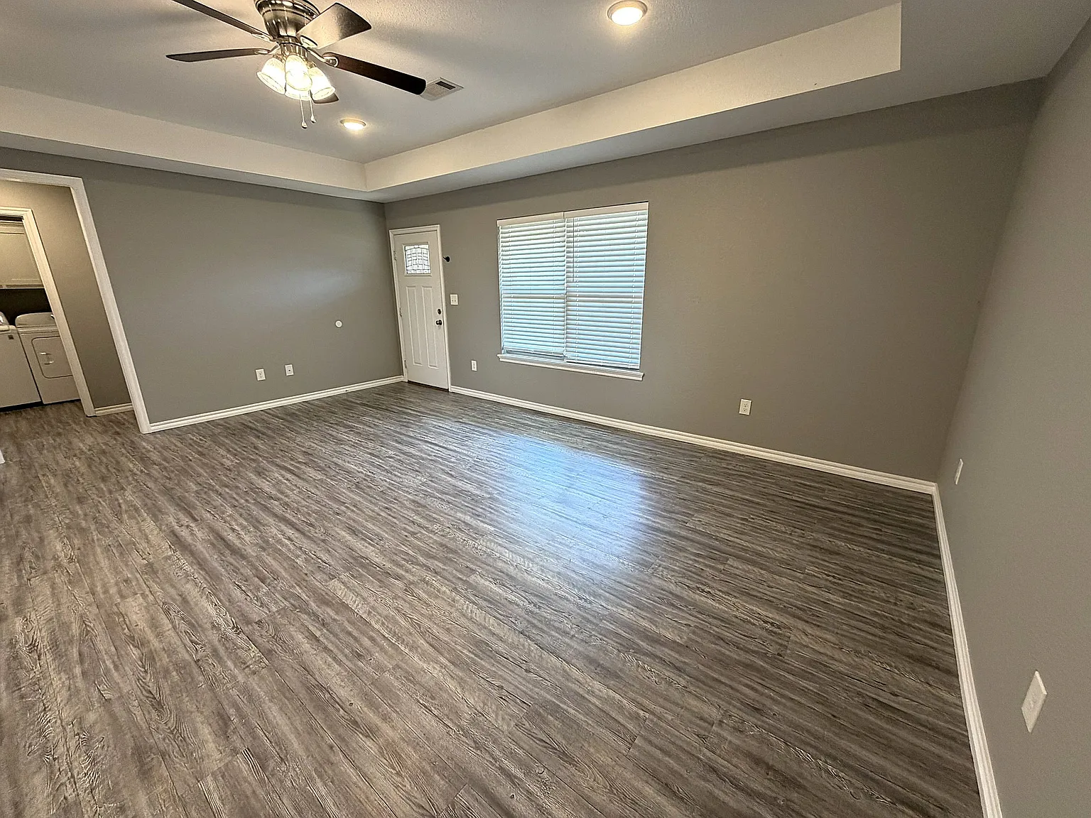 3 bed, 14777 sqft, $1,500 — Photo 3