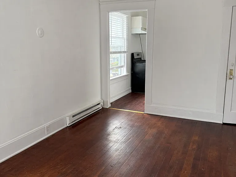 2045 K St #5 — Photo 8