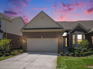 20832 Burn Dr, Macomb, MI 48044