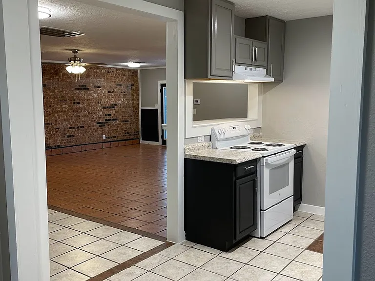 Park Place Apartments — Photo 55