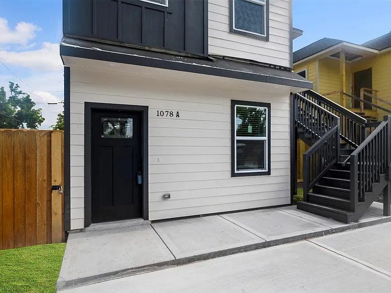1078 Saint Clair St #A — Photo 4