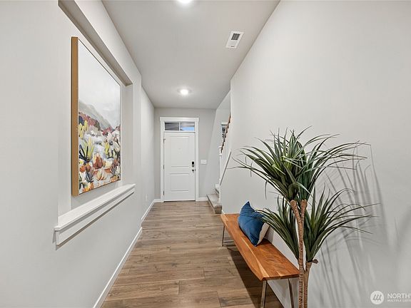 3rd image of 15266 198th AVE Ct E