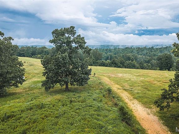 4th image of 617 County Road 5530