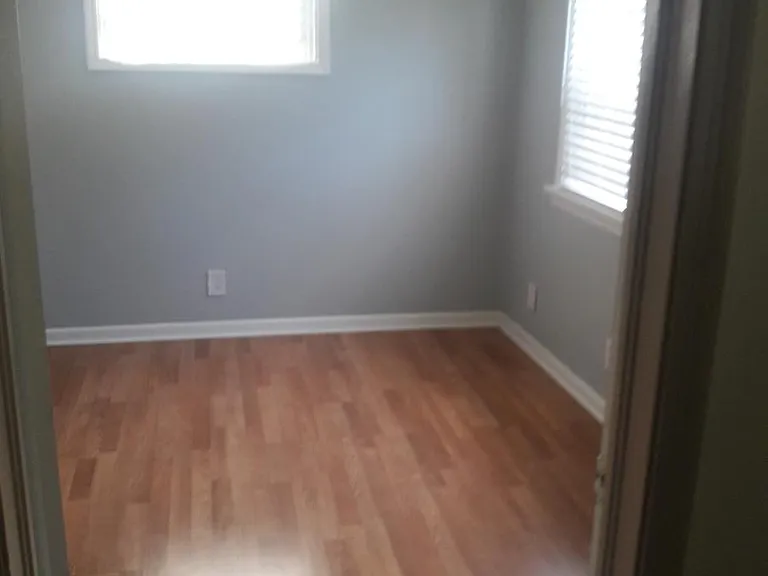 3915 Buechner Ave — Photo 3