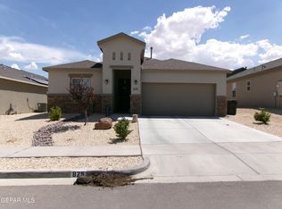 825 Via Glorieta St, Sunland Park, NM 88063