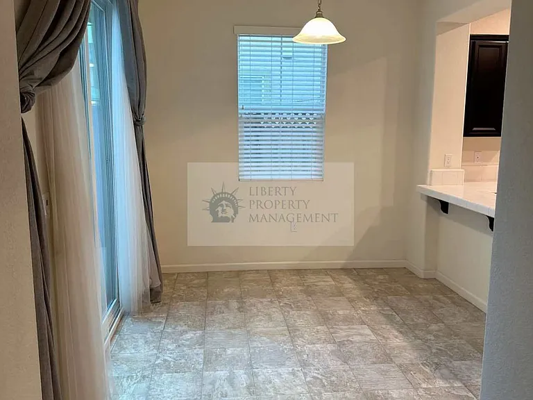 4613 Timber Ct — Photo 5
