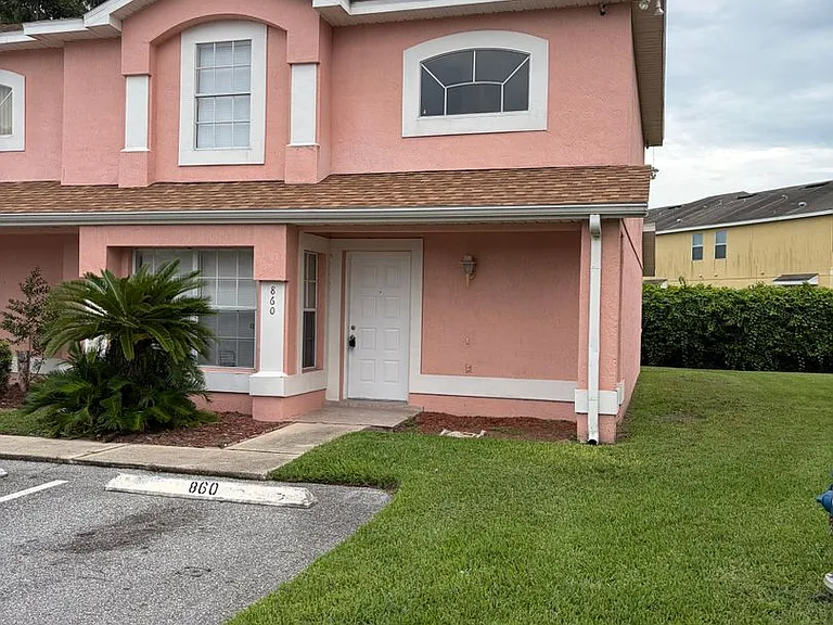 860 Monopoly Ct — Photo 2