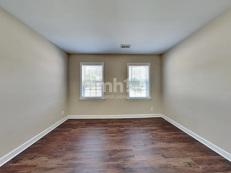 224 Brooks Edge Dr — Photo 6