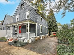 252 Montgomery Ave, Cranston, RI 02905