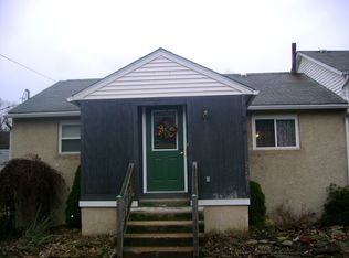 2701 River Rd, Vandergrift, PA 15690