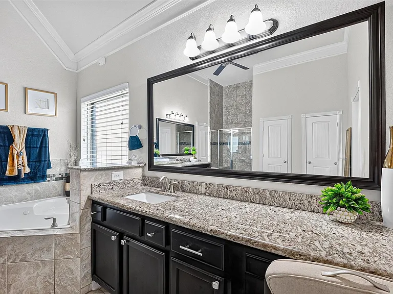 2624 Holbrook Springs Ln — Photo 27