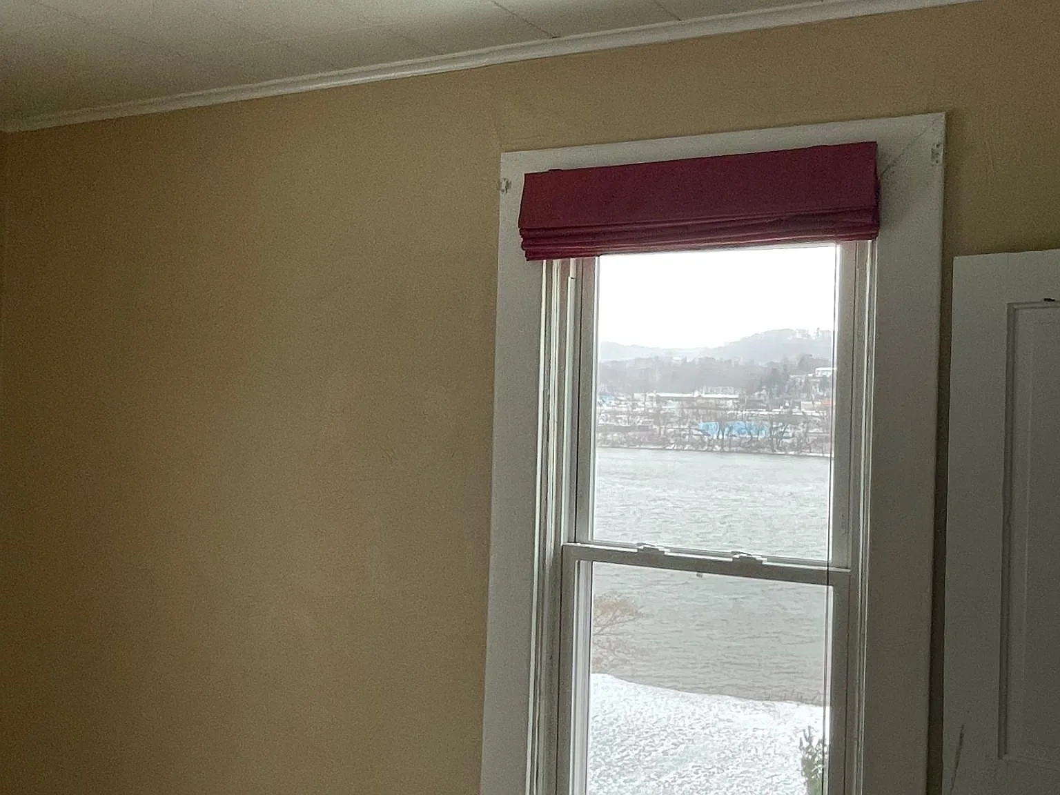 2 bed, 1.5 bath, 1000 sqft, $1,200 — Photo 2