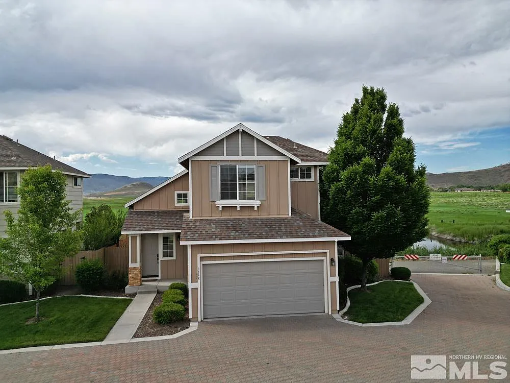 3548 Herons Cir photo 1
