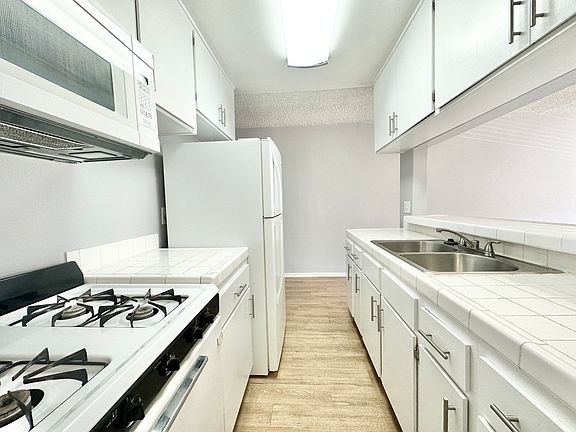 2nd image of 12309 Burbank Blvd APT 14