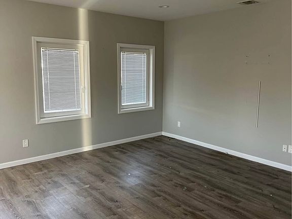 4th image of 510 Marconi Blvd Unit 1