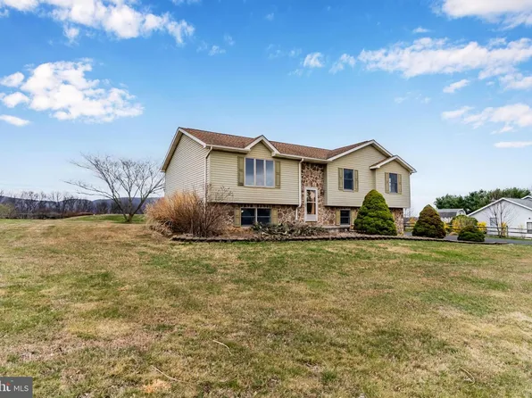 67 N North Mountain Rd, Newville, PA 17241