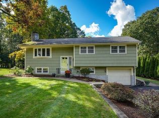 14 Princeton Rd, Burlington, MA 01803