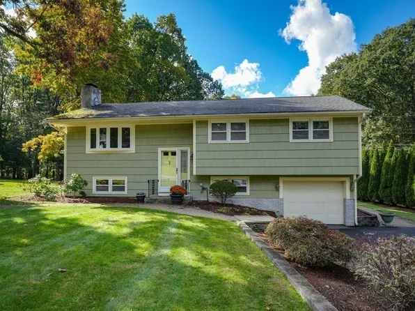 14 Princeton Rd, Burlington, MA 01803