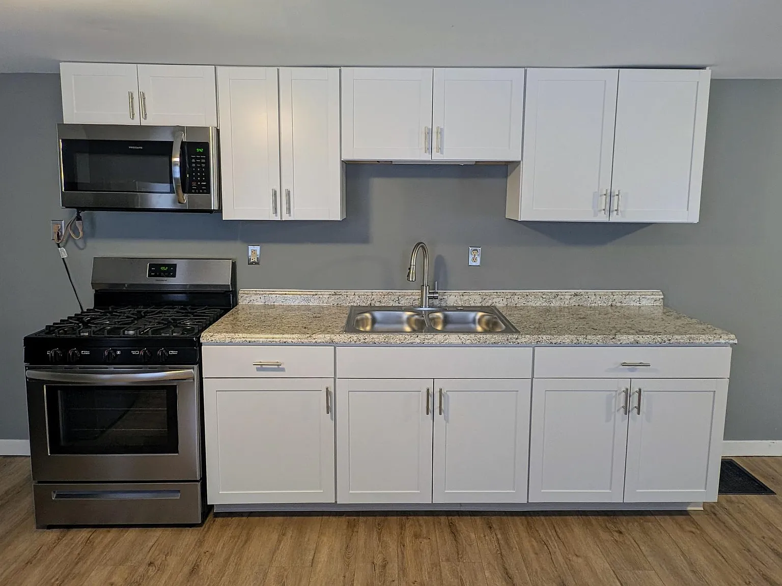 1 bed, 800 sqft, $875 — Photo 4